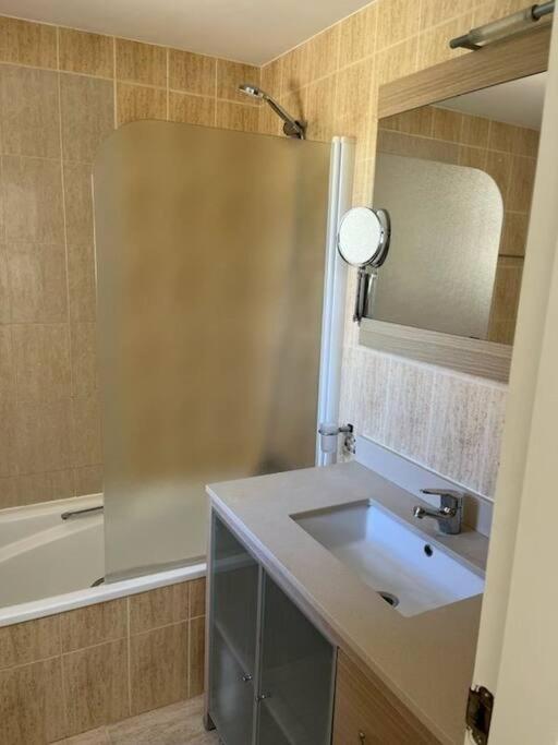 Apartment Close To Marbella Esterno foto